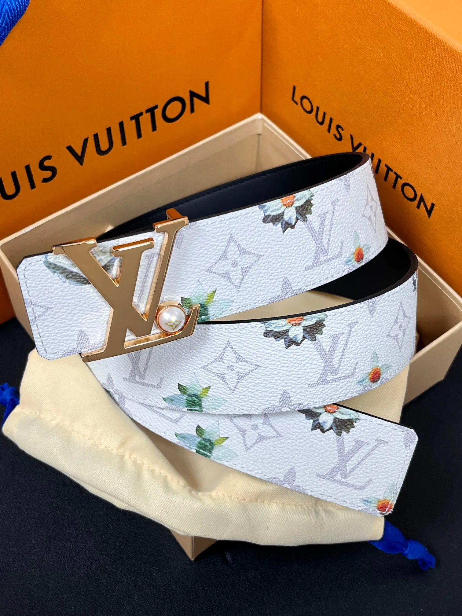 LV 男士精品 印花双面腰带 LV 男士精品 印花双面腰带