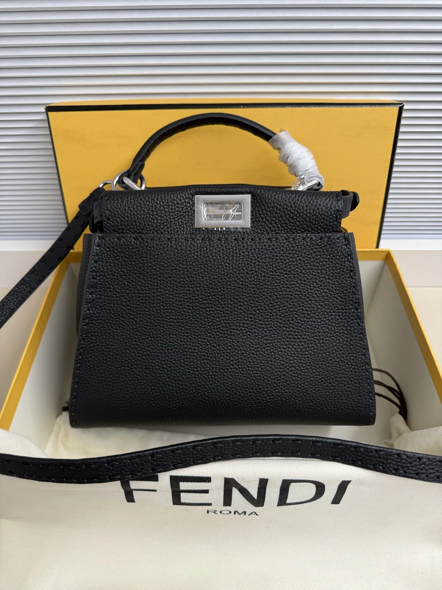 芬迪 8BN266 七层油边涂抹手袋 女士斜挎包