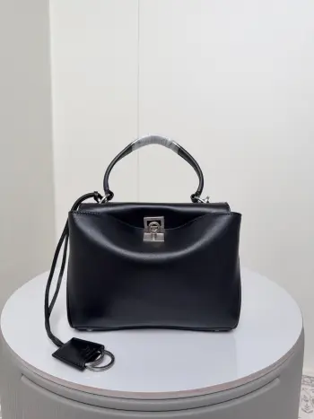 大廓形银扣包包 女士斜挎包高仿巴黎世家女包