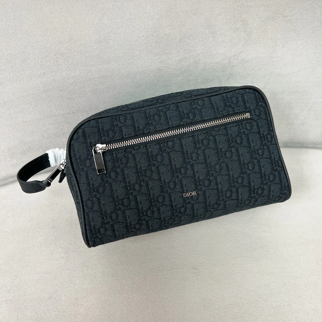 Dior Early Spring New Men s Toiletry Bag Men s Handheld Bag Dior Early Spring New Men s Toiletry Bag Men s Handheld Bag