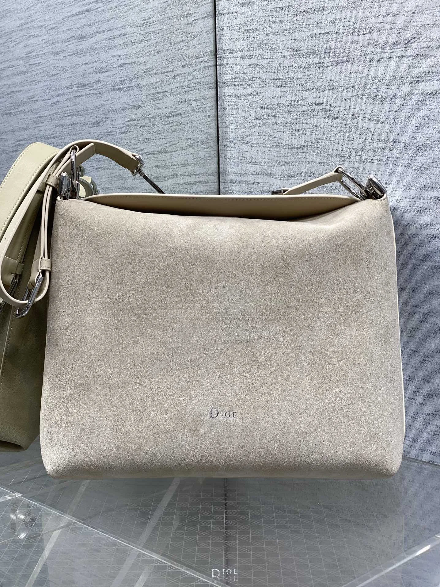 迪奥 磨砂牛皮革包 男士斜挎包