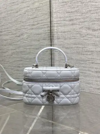 蝴蝶结化妆包 女士斜挎包 高仿迪奥女包