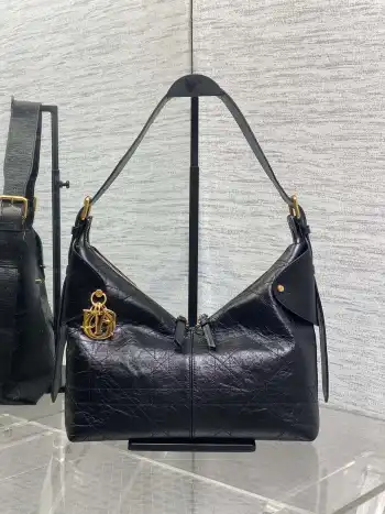 新款油蜡皮手袋 女士斜挎包 高仿迪奥女包