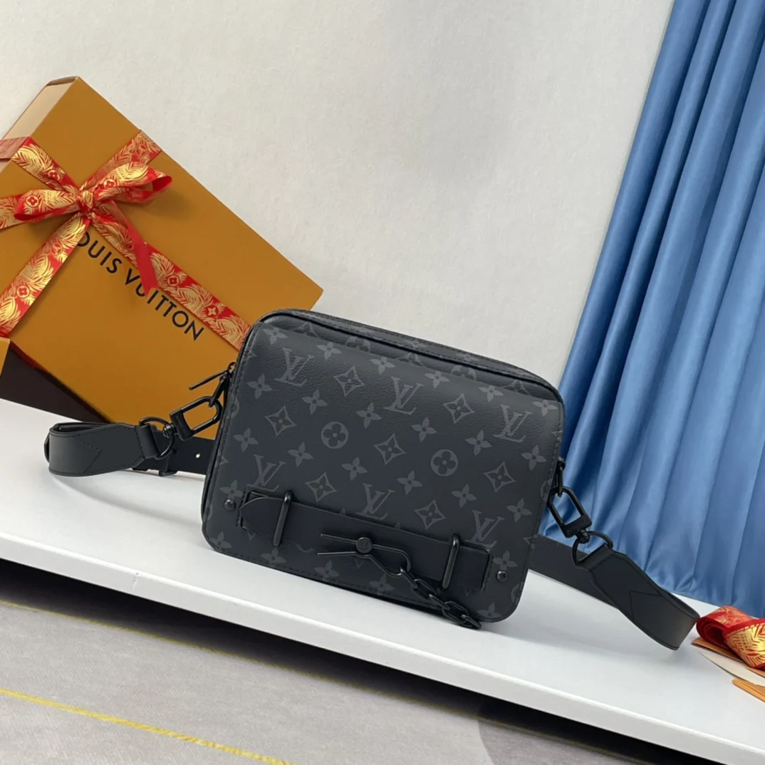 LV M45585 帆布邮差包 男士斜挎包