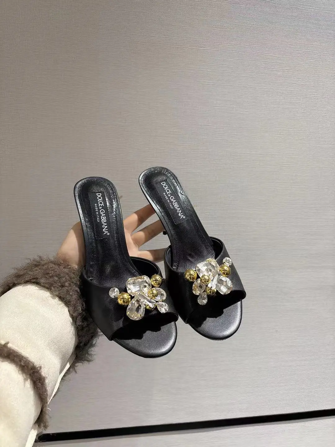 杜嘉班纳 新款头层牛皮高跟拖鞋