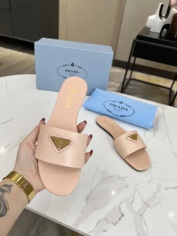 2024新款拖鞋 平底女鞋 高仿普拉达女士凉鞋/拖鞋