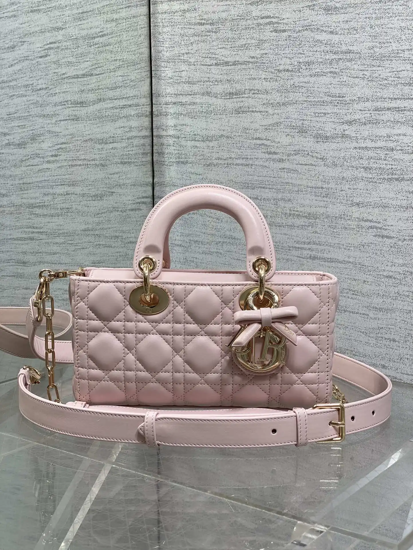 迪奥 最新蝴蝶结戴妃包 女士斜挎包