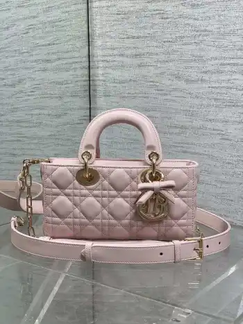 最新蝴蝶结戴妃包 女士斜挎包 高仿迪奥女包