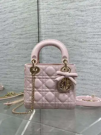 最新蝴蝶结戴妃包 女士斜挎包 高仿迪奥女包