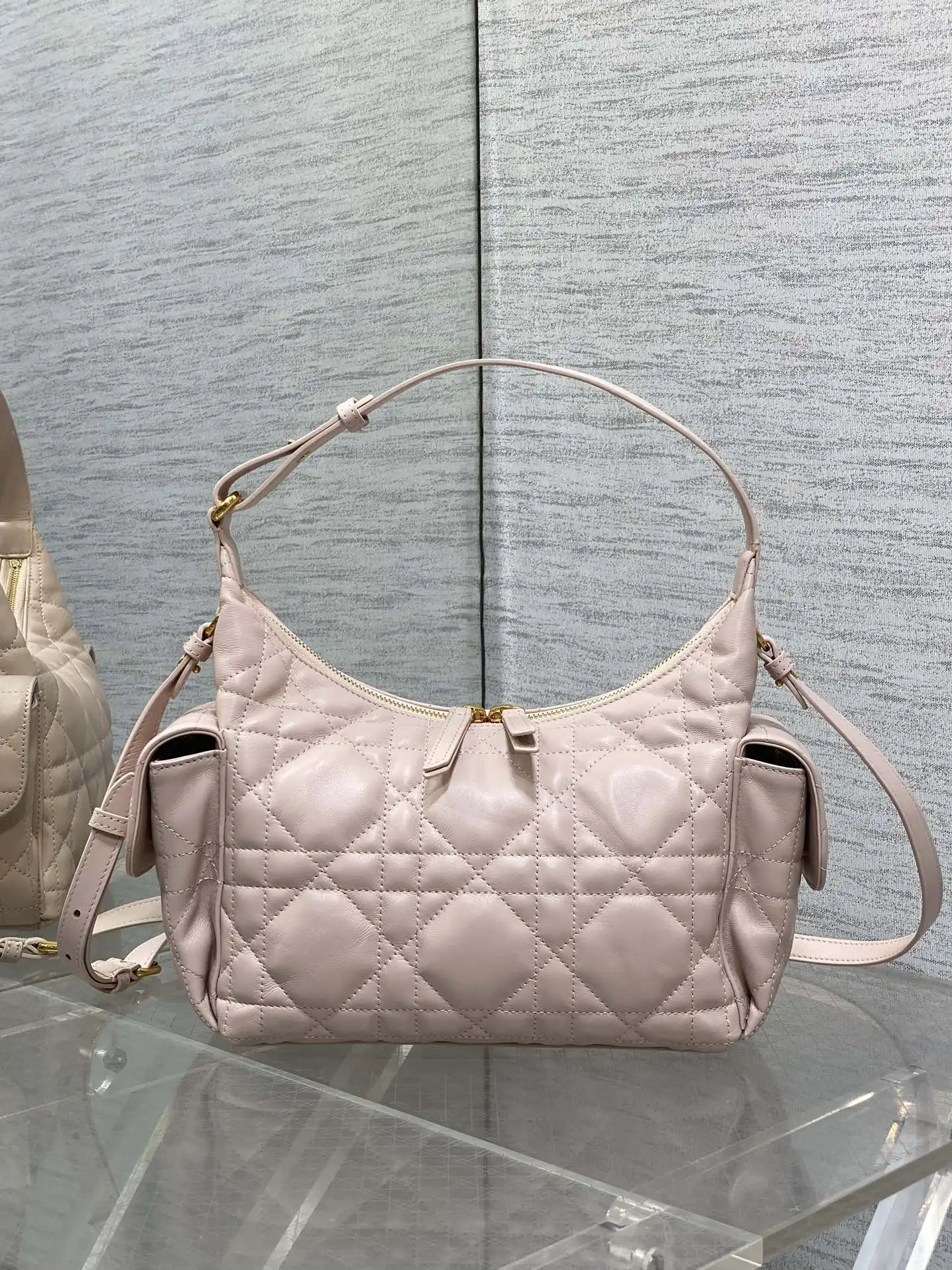 迪奥 最新款腋下单肩包 女士斜挎包