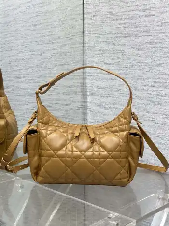 最新款腋下单肩包 女士斜挎包 高仿迪奥女包