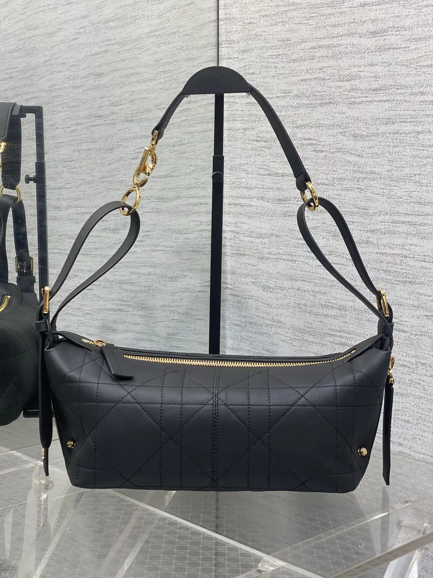 迪奥 平纹皮肩背包 女士斜挎包 迪奥 平纹皮肩背包 女士斜挎包