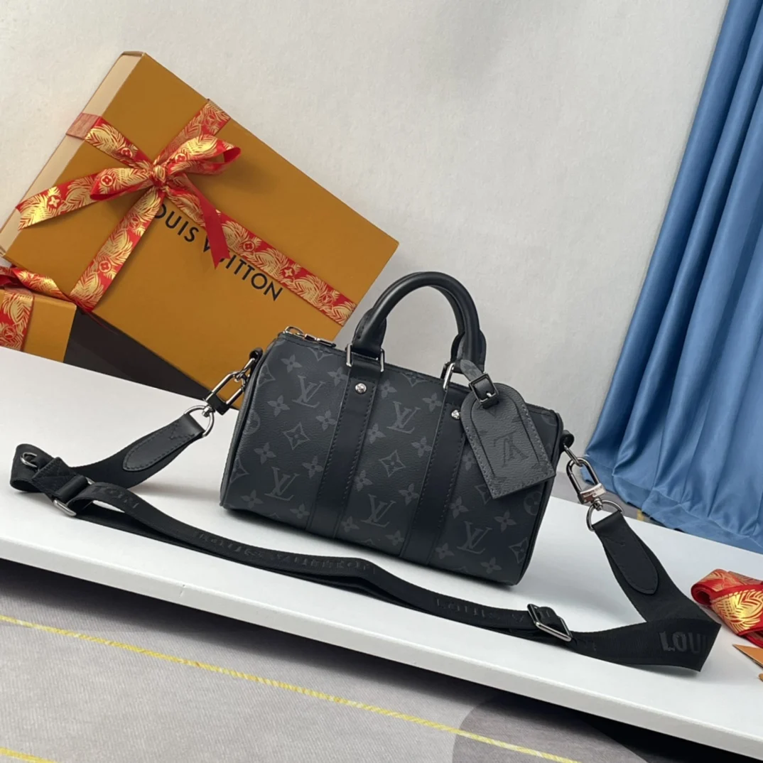 LV M46271 图案旅行袋 旅行包 LV M46271 图案旅行袋 旅行包