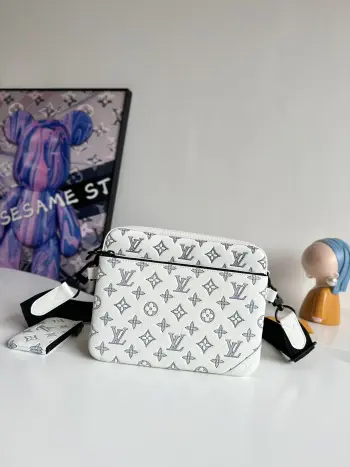 M24754  帆布邮差包 男士斜挎包  高仿LV男包