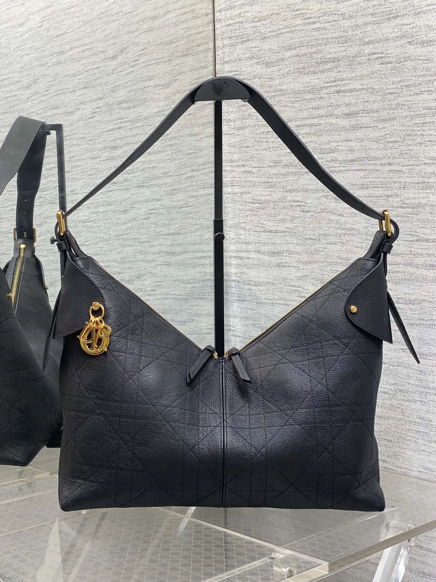 迪奥 新款油蜡皮手袋 女士斜挎包