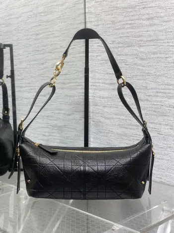 油蜡皮自带松弛包 女士斜挎包 高仿迪奥女包