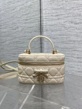 蝴蝶结化妆包 女士斜挎包 高仿迪奥女包