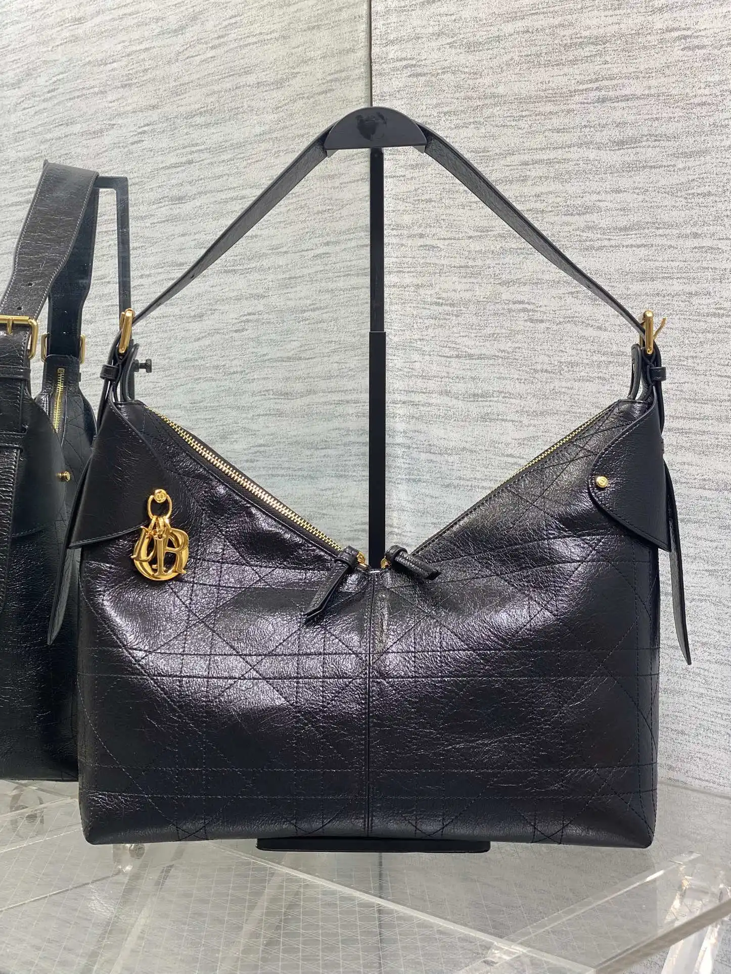 迪奥 新款油蜡皮手袋 女士斜挎包