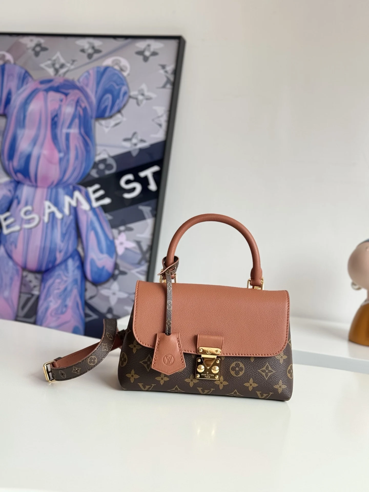 LV M28288 经典帆布手袋 女士斜挎包 LV M28288 经典帆布手袋 女士斜挎包