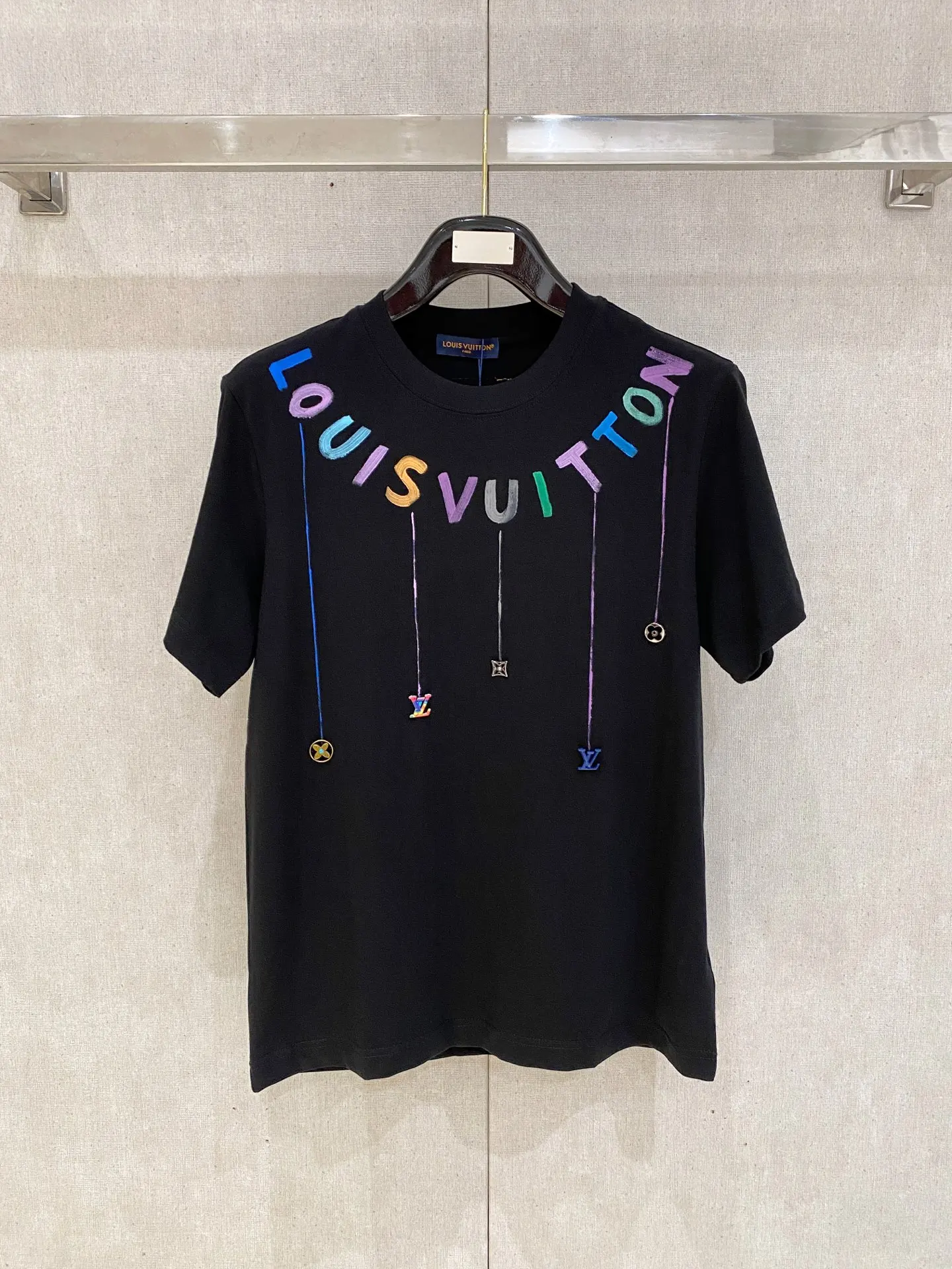 LV 新款短袖圆领T恤 LV 新款短袖圆领T恤