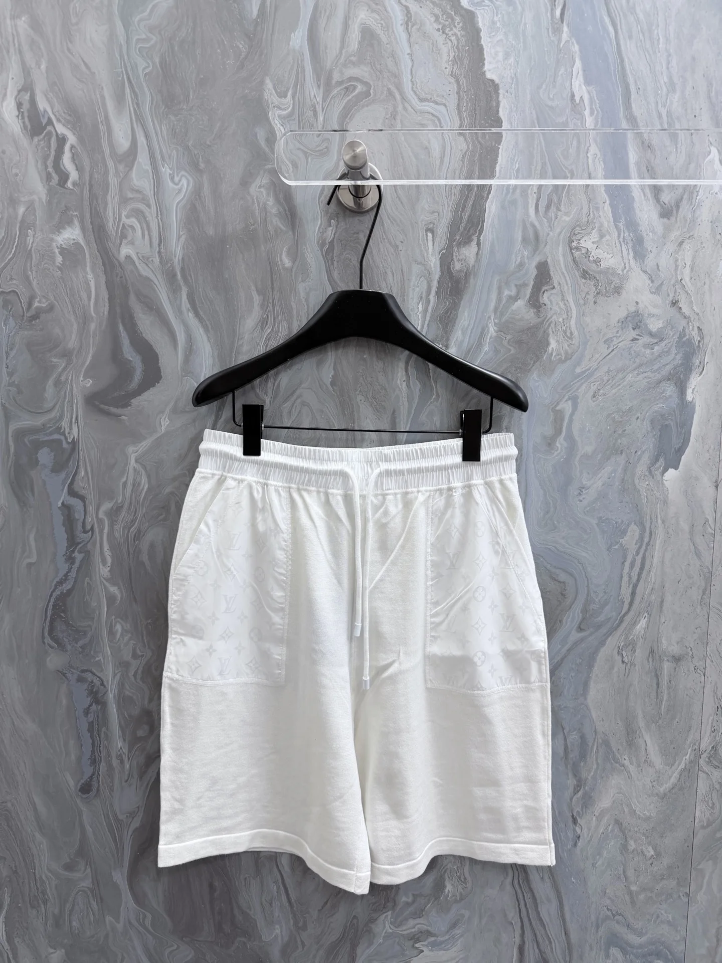 LV 新款锦纶短裤