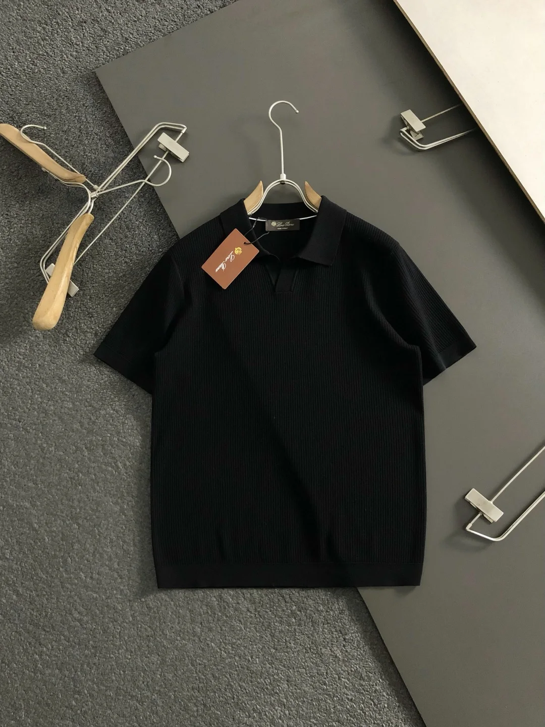 诺悠翩雅 纯色百搭春夏短袖 诺悠翩雅 纯色百搭春夏短袖