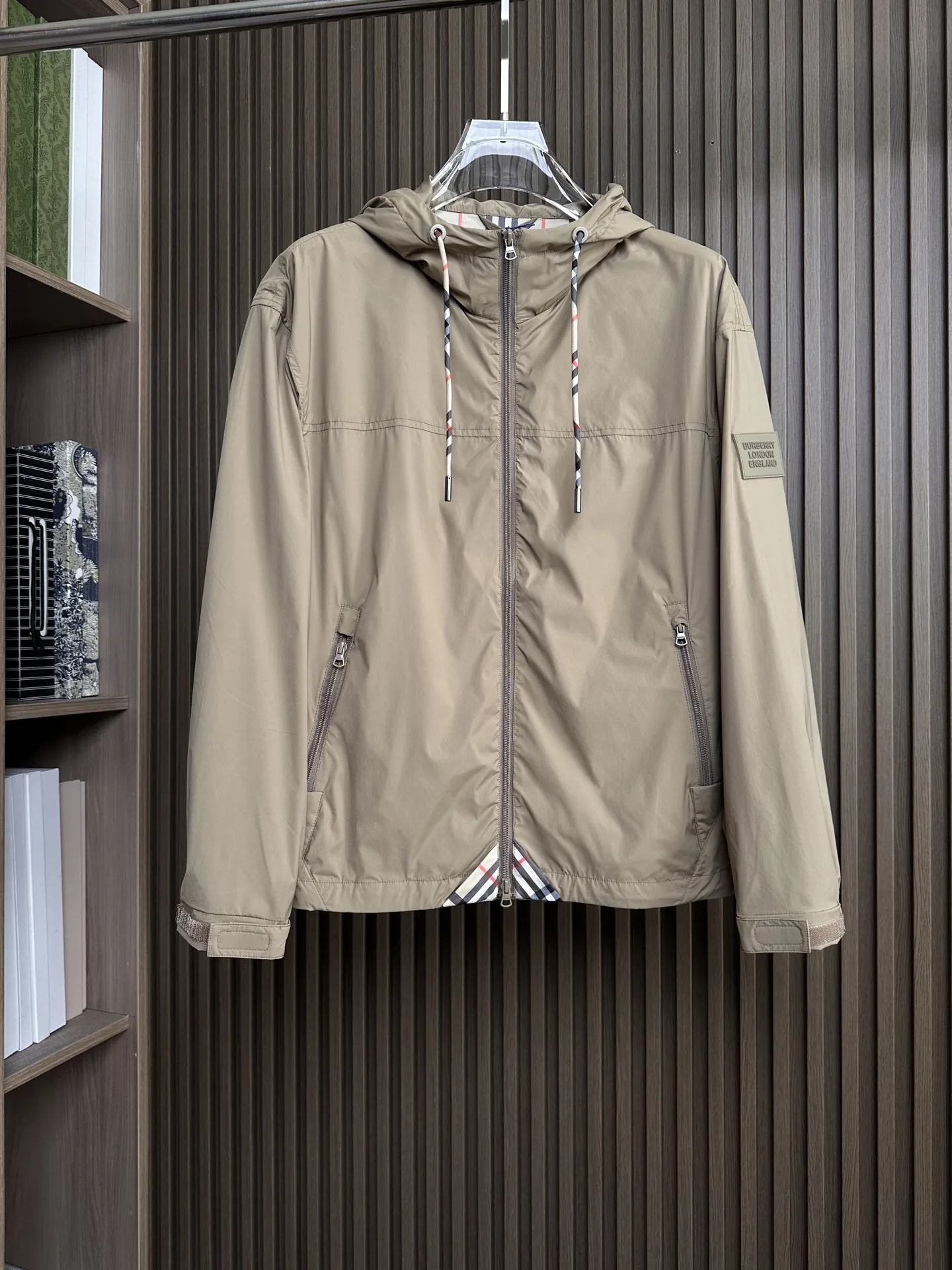 巴宝莉 春夏新品休闲外套 巴宝莉 春夏新品休闲外套