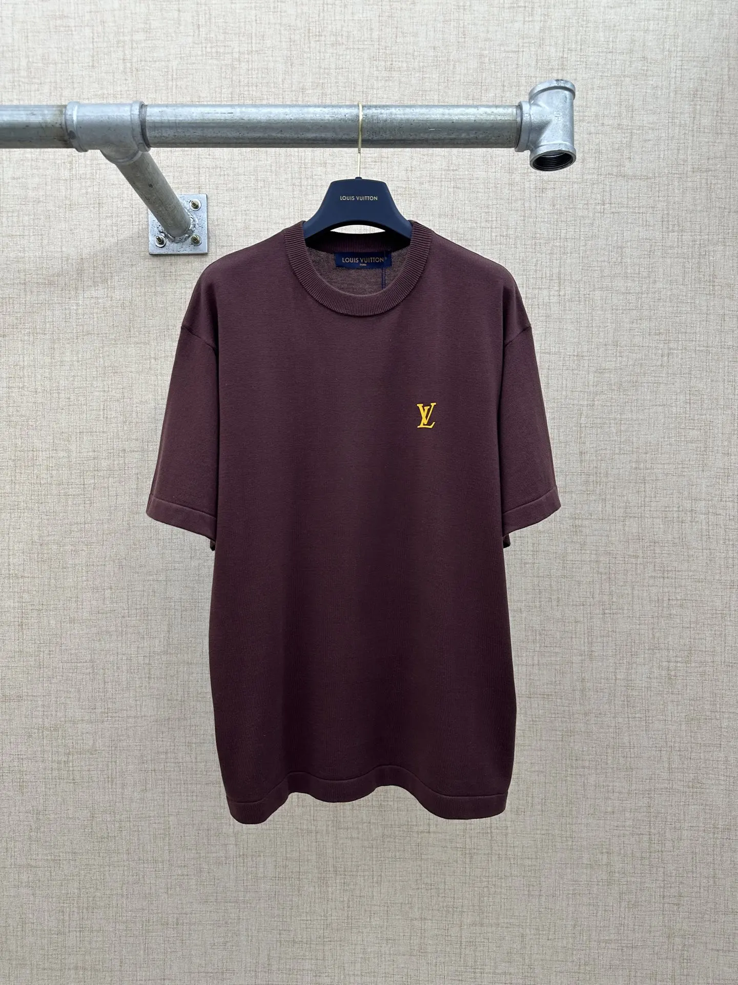 LV 标识短袖圆领衫