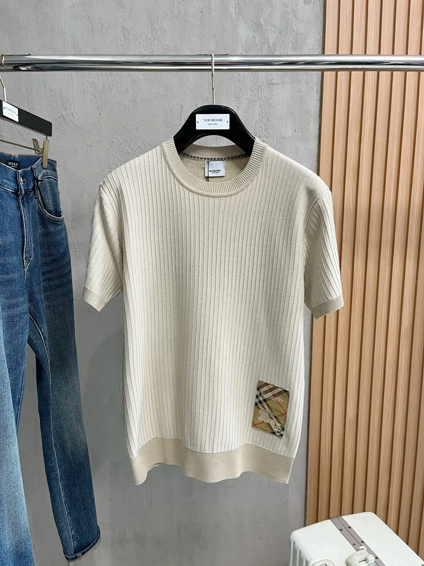 巴宝莉  2026新款休闲针织短袖翻领Polo