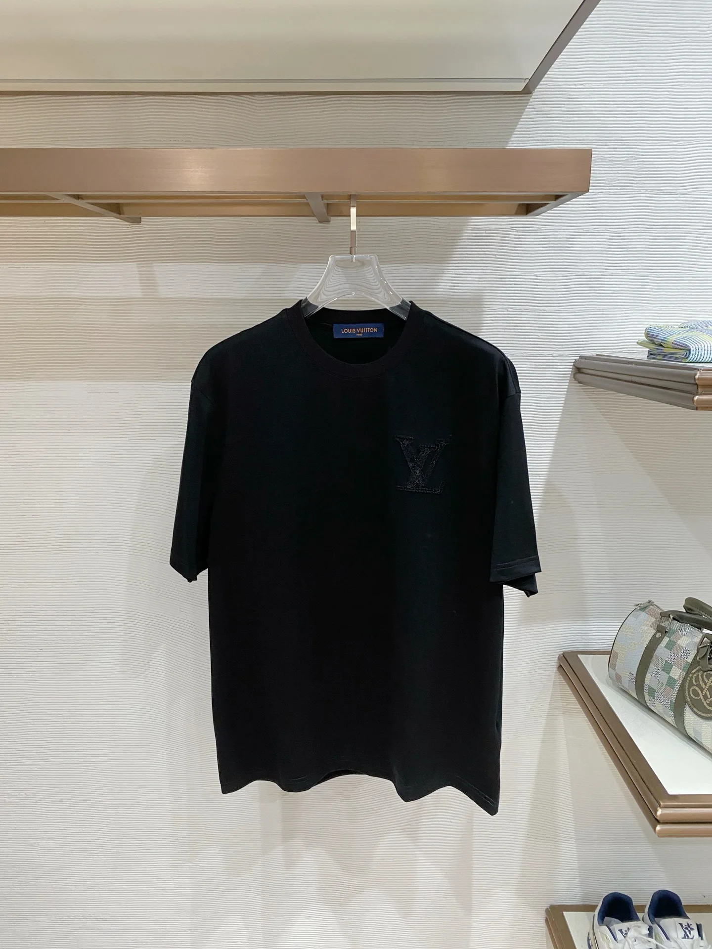 LV 春夏新款圆领短袖T恤衫