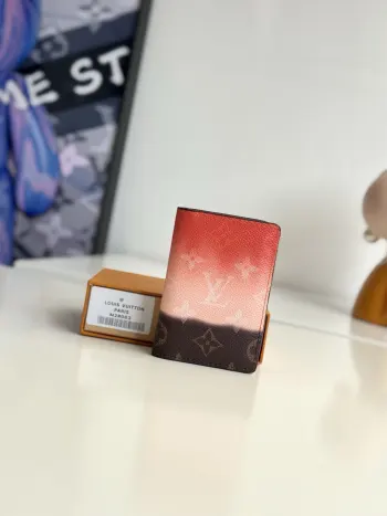 M28003 描摹喷绘护照套 钱夹 高仿LV钱包