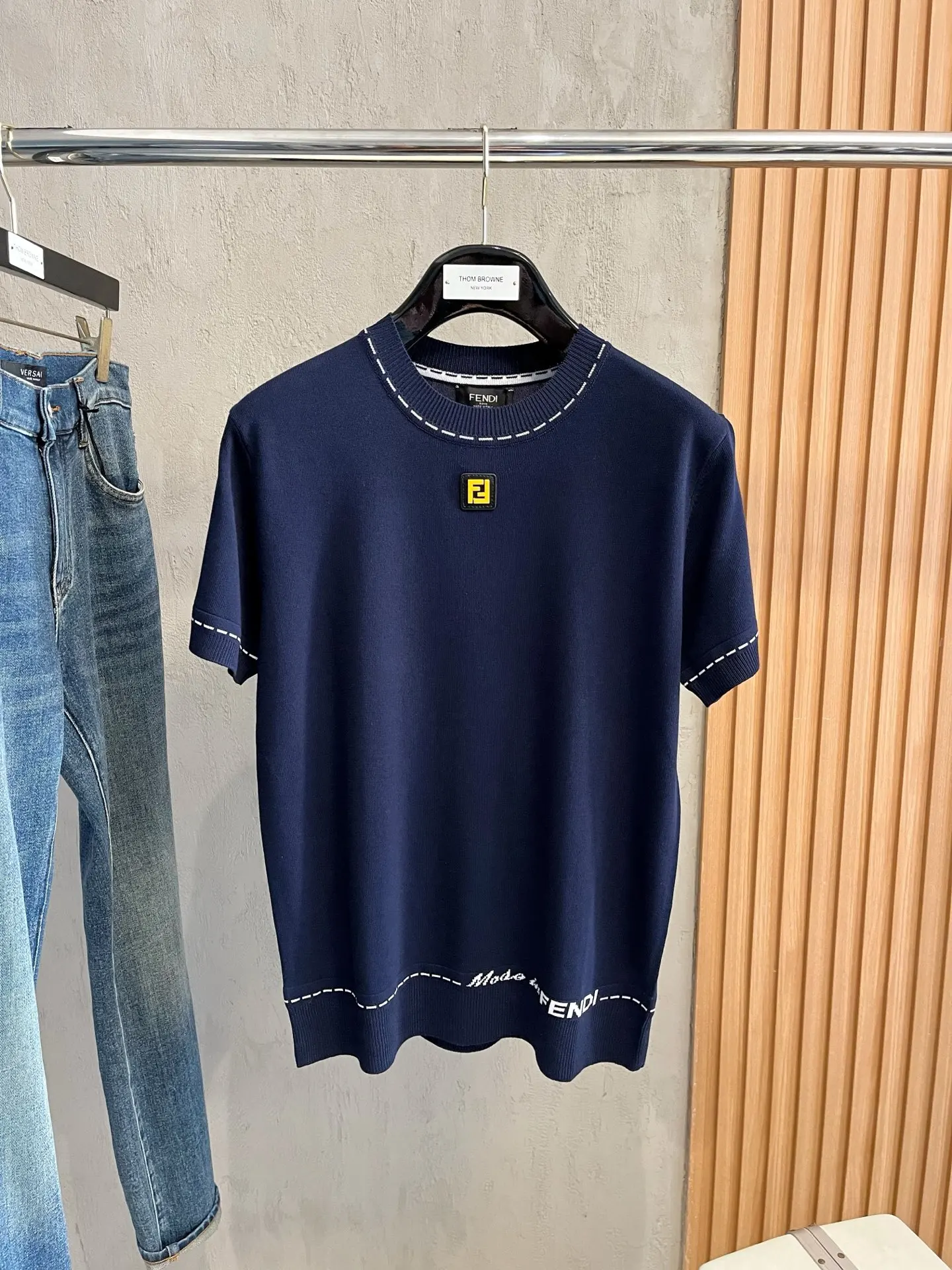 芬迪 2026新款休闲针织短袖翻领Polo 芬迪 2026新款休闲针织短袖翻领Polo