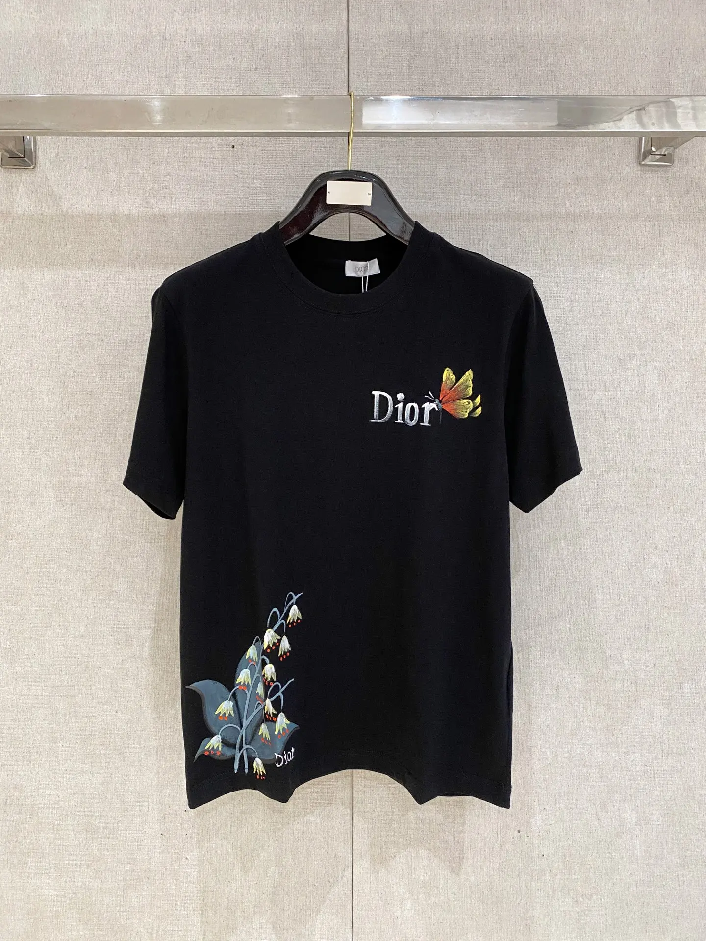 迪奥 新款短袖圆领T恤 迪奥 新款短袖圆领T恤