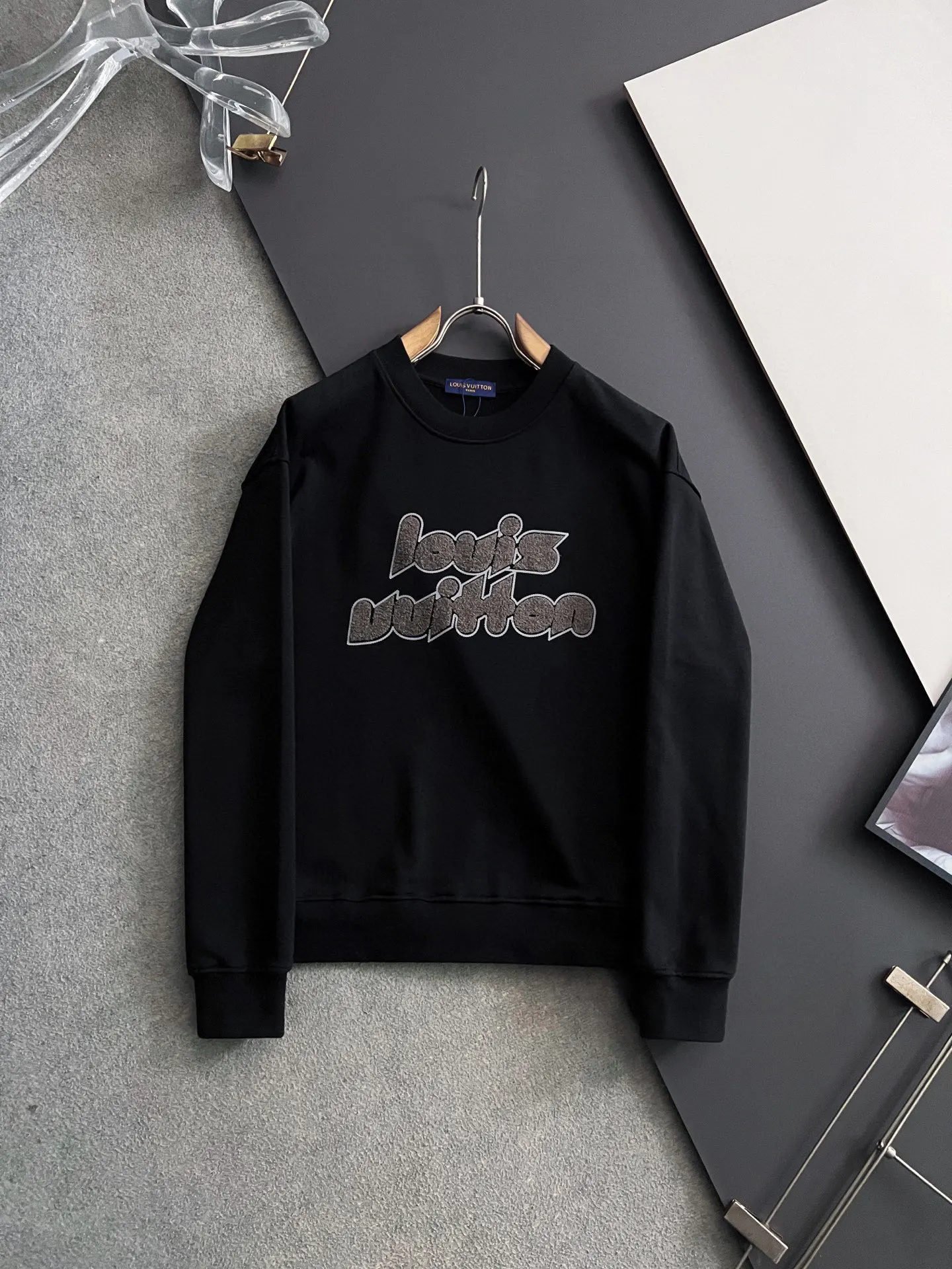 LV 纯棉圆领卫衣 LV 纯棉圆领卫衣