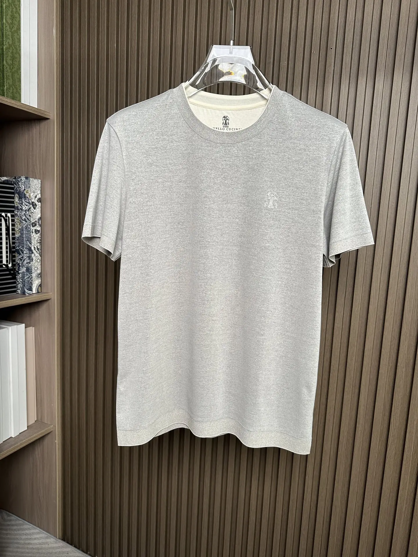 布鲁内洛库奇内利 春夏新品T恤 布鲁内洛库奇内利 春夏新品T恤