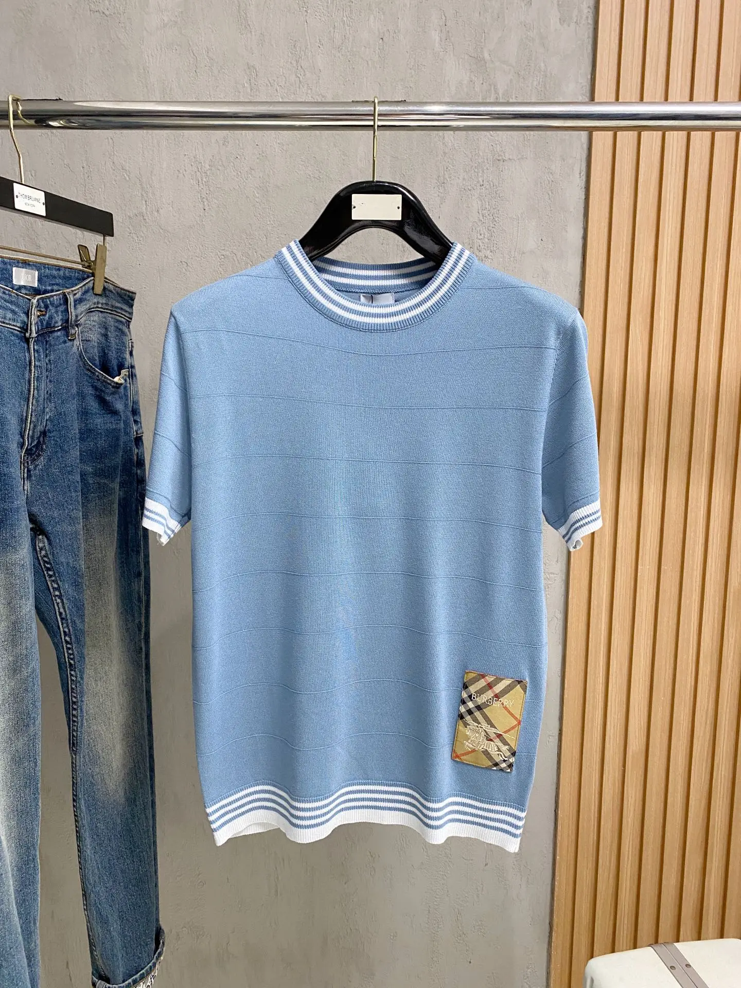 巴宝莉 字母刺绣针织polo短袖 巴宝莉 字母刺绣针织polo短袖