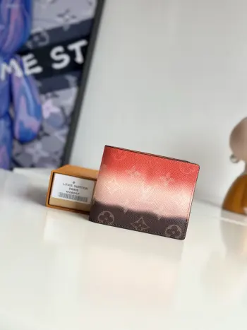 M28007 描摹喷绘护照套 钱夹 高仿LV钱包