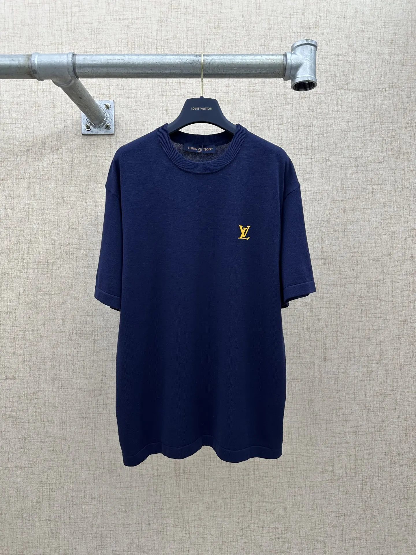 LV 标识短袖圆领衫