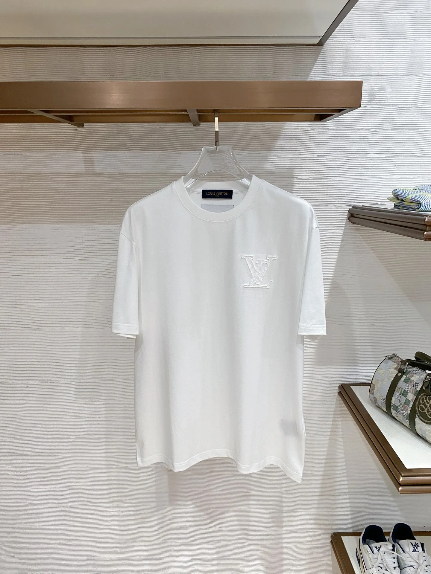 LV 春夏新款圆领短袖T恤衫