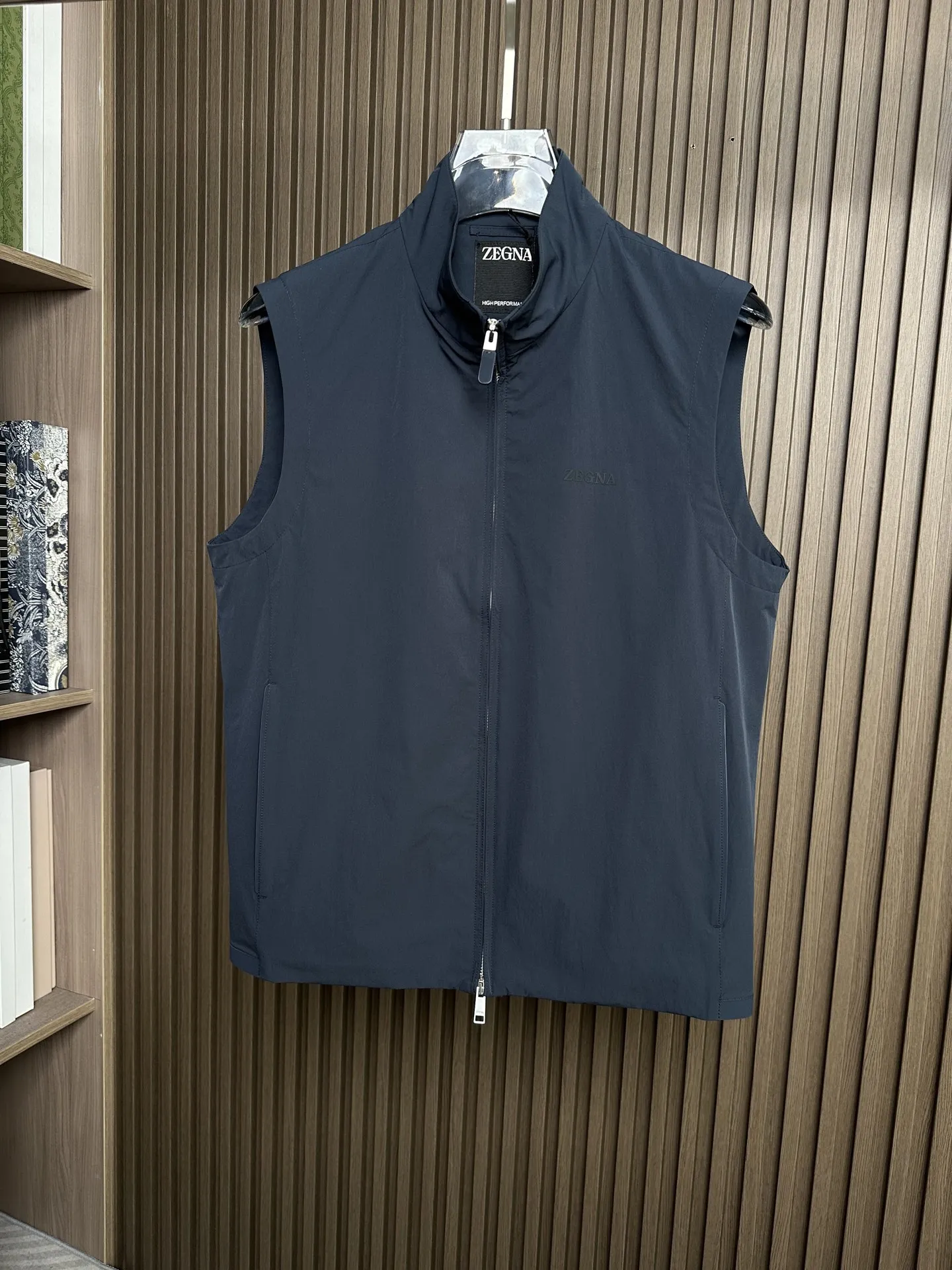 杰尼亚 轻薄马甲男士 杰尼亚 轻薄马甲男士