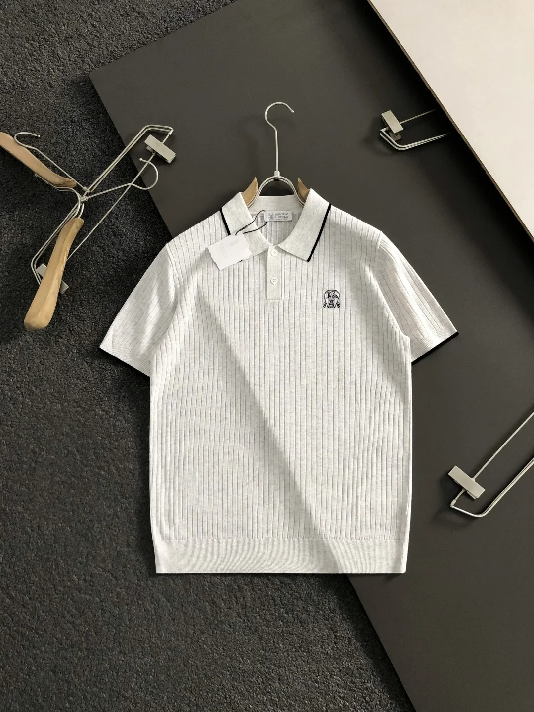 布鲁内洛库奇内利 黑白撞色亨利领短袖