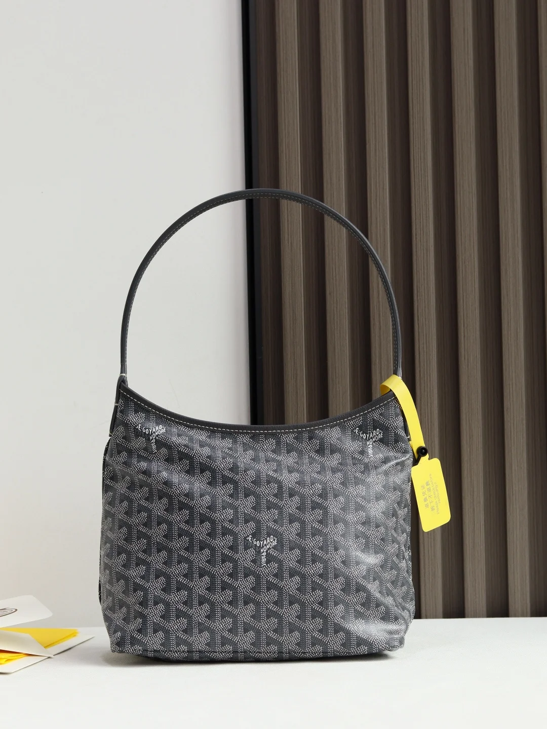 戈雅 020223  流浪包腋下包