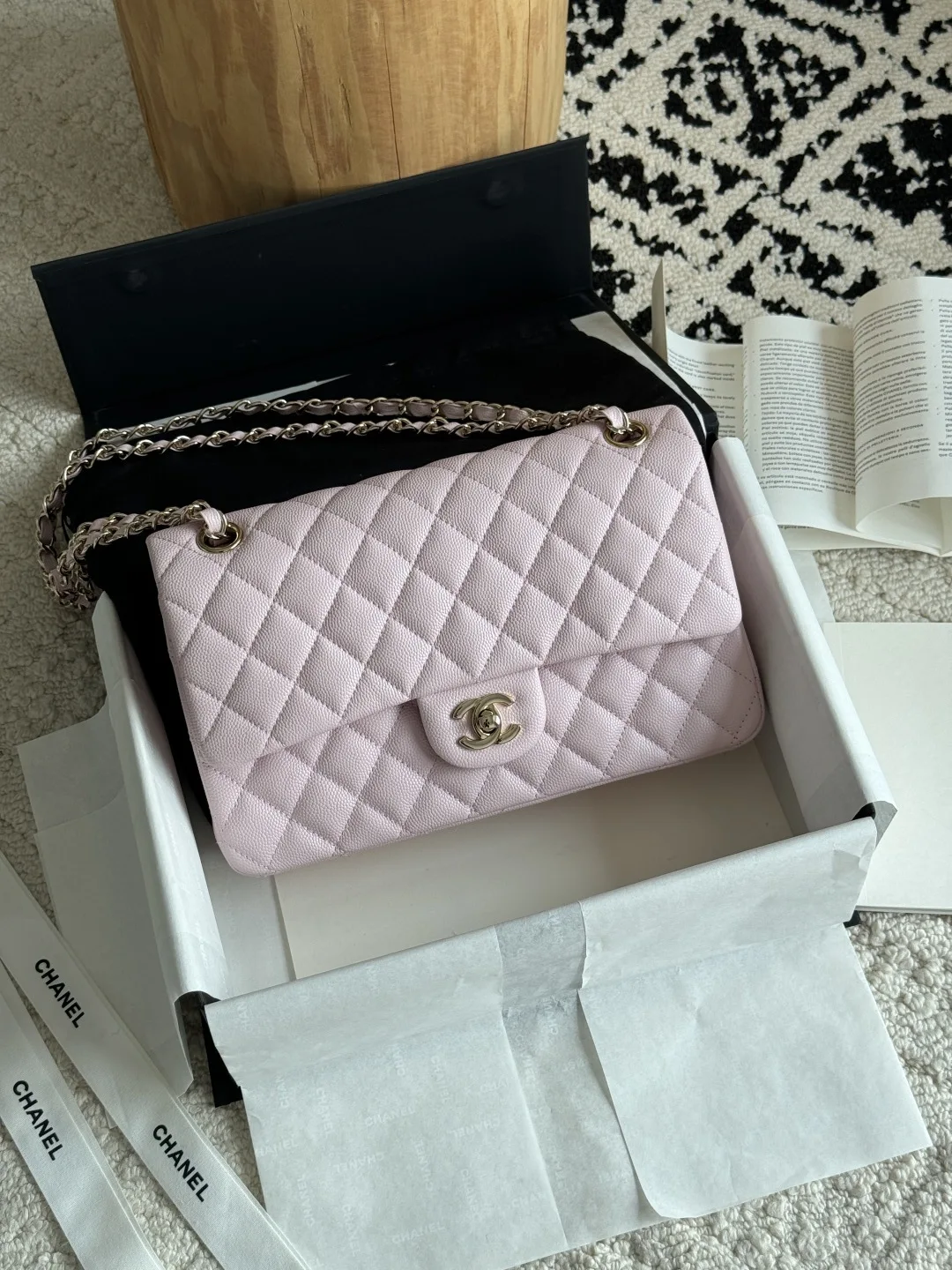 香奈儿 𝟭𝟭𝟭𝟮 鱼子酱小球纹手袋 女士斜挎包 香奈儿 𝟭𝟭𝟭𝟮 鱼子酱小球纹手袋 女士斜挎包