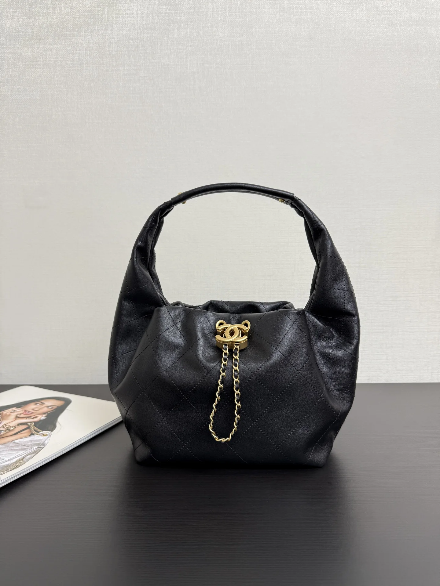 香奈儿 99532大号嬉皮包 女士单肩包 香奈儿 99532大号嬉皮包 女士单肩包