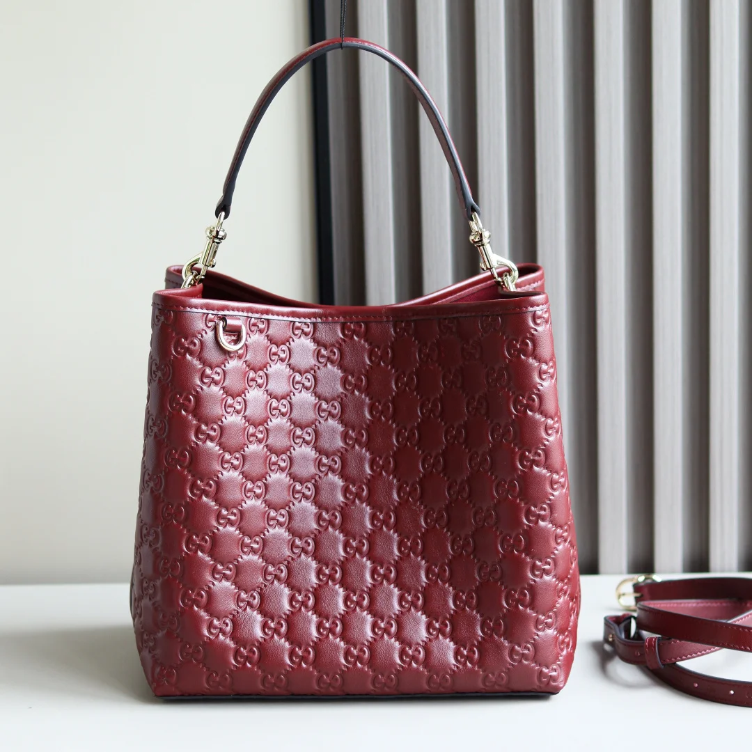 古奇 815103 GG图案购物袋 女士斜挎包 古奇 815103 GG图案购物袋 女士斜挎包