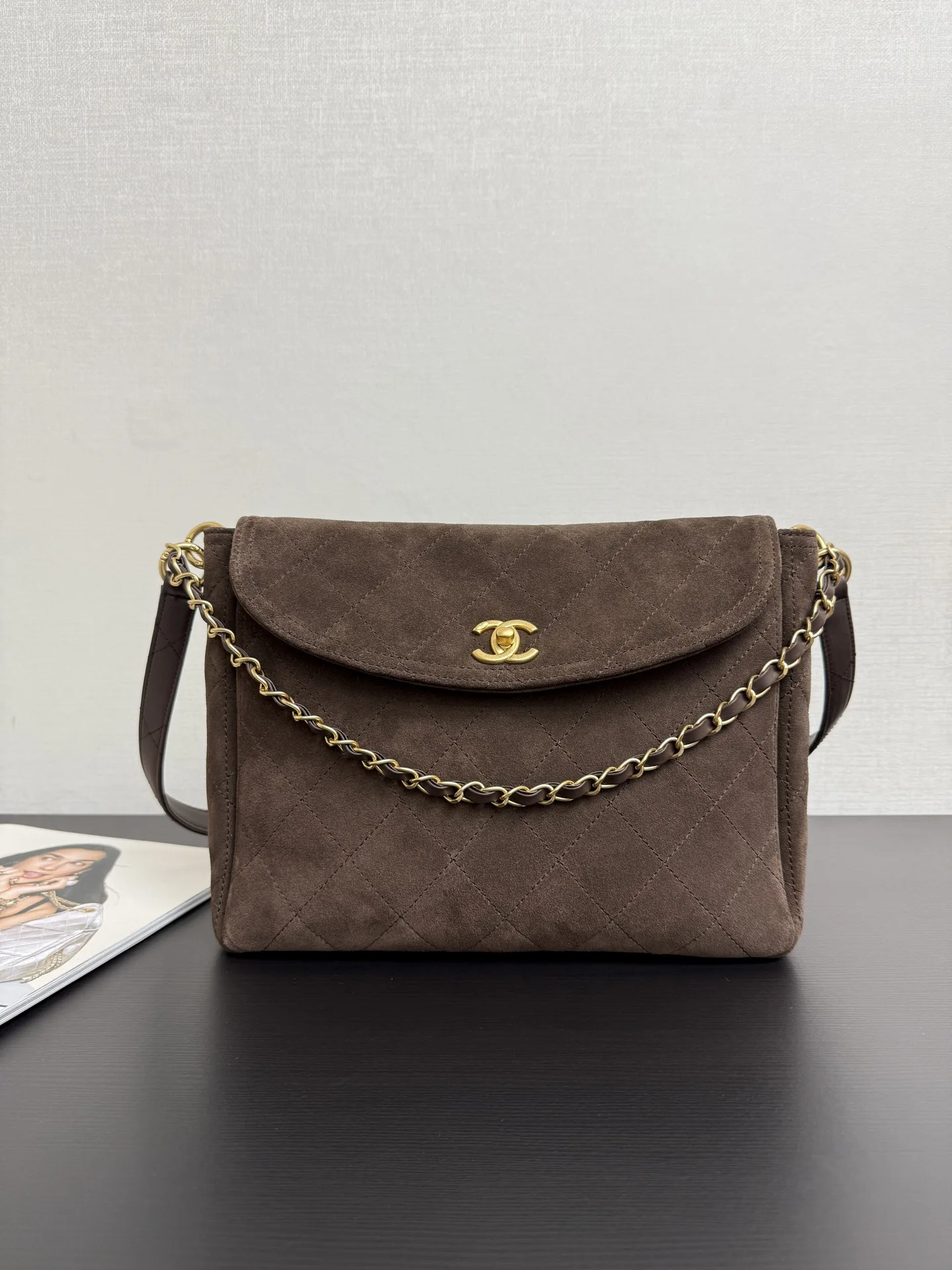 香奈儿 99546 麂皮邮差包 女士斜挎包 香奈儿 99546 麂皮邮差包 女士斜挎包