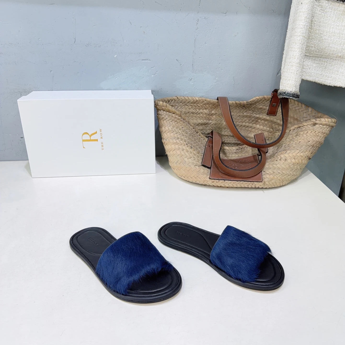 THE ROW New Simple Minimalist Style Mink Fur Beach Flat Slippers Women s Slippers