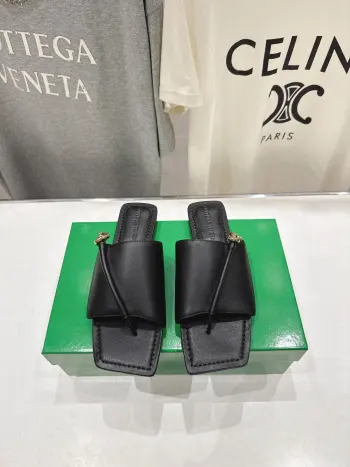 Summer New Women s Flat Slippers Women s Flat Slippers Replica Bottega Veneta Womens Sandals and Slides