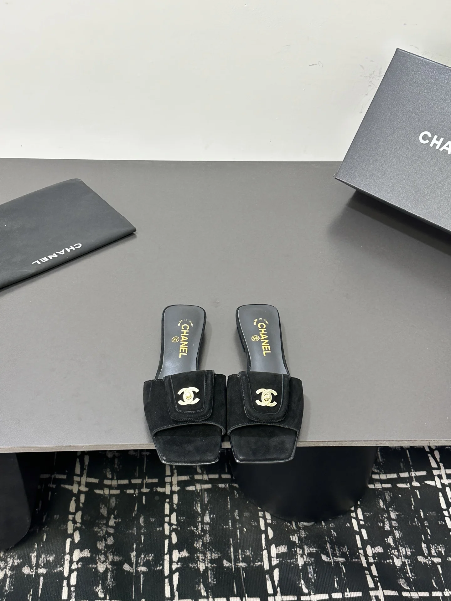 Chanel Imported cowhide sandals women s slippers