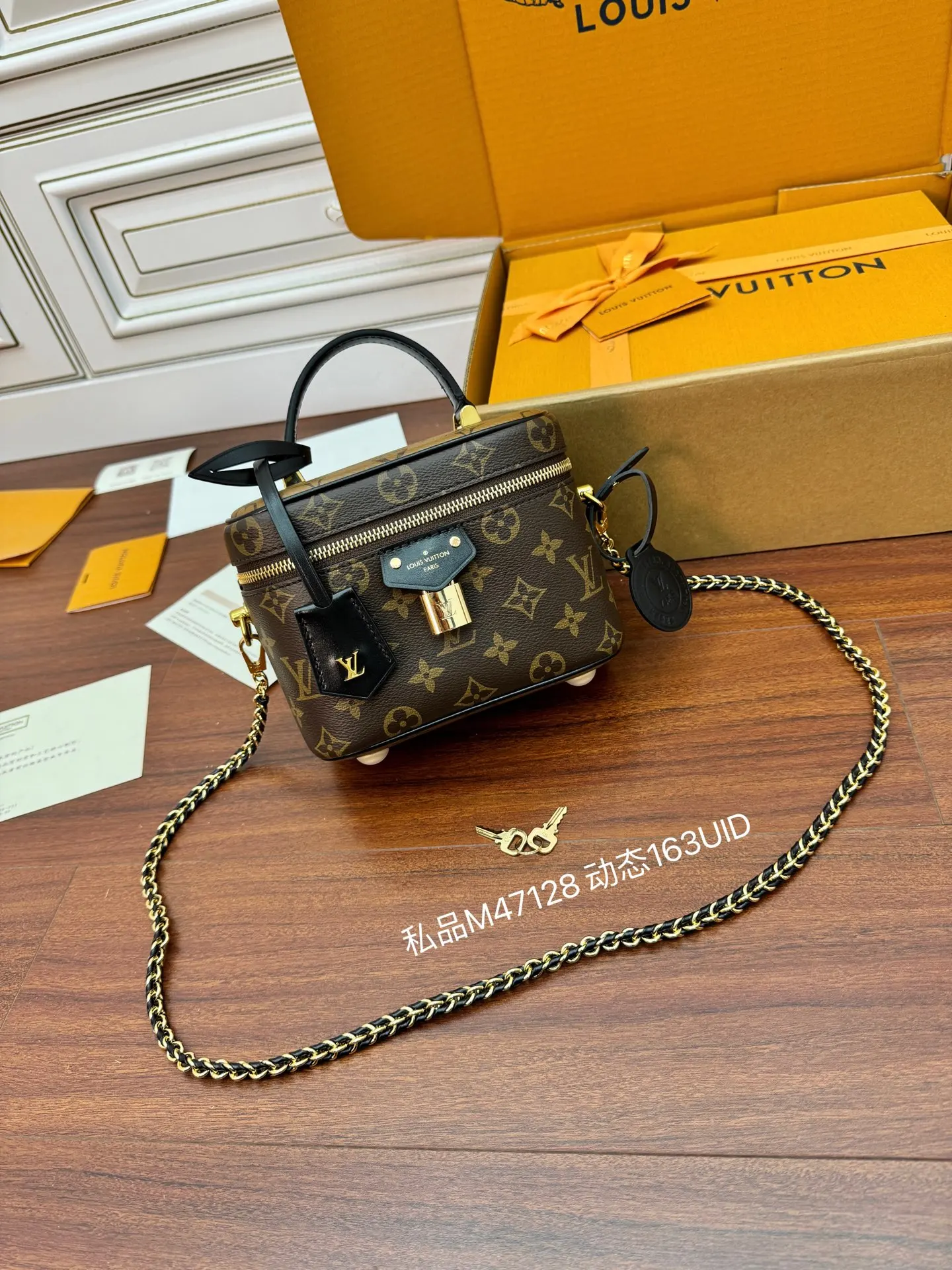 Louis Vuitton M47128 Imported Diamond Fabric Handbag Women s Crossbody Bag